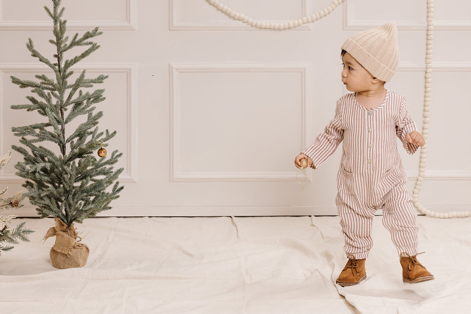 エッセンシャル・リリー：カラフルなホリデーガイド Holiday Collection 2021 Style Guide – Rylee + Cru