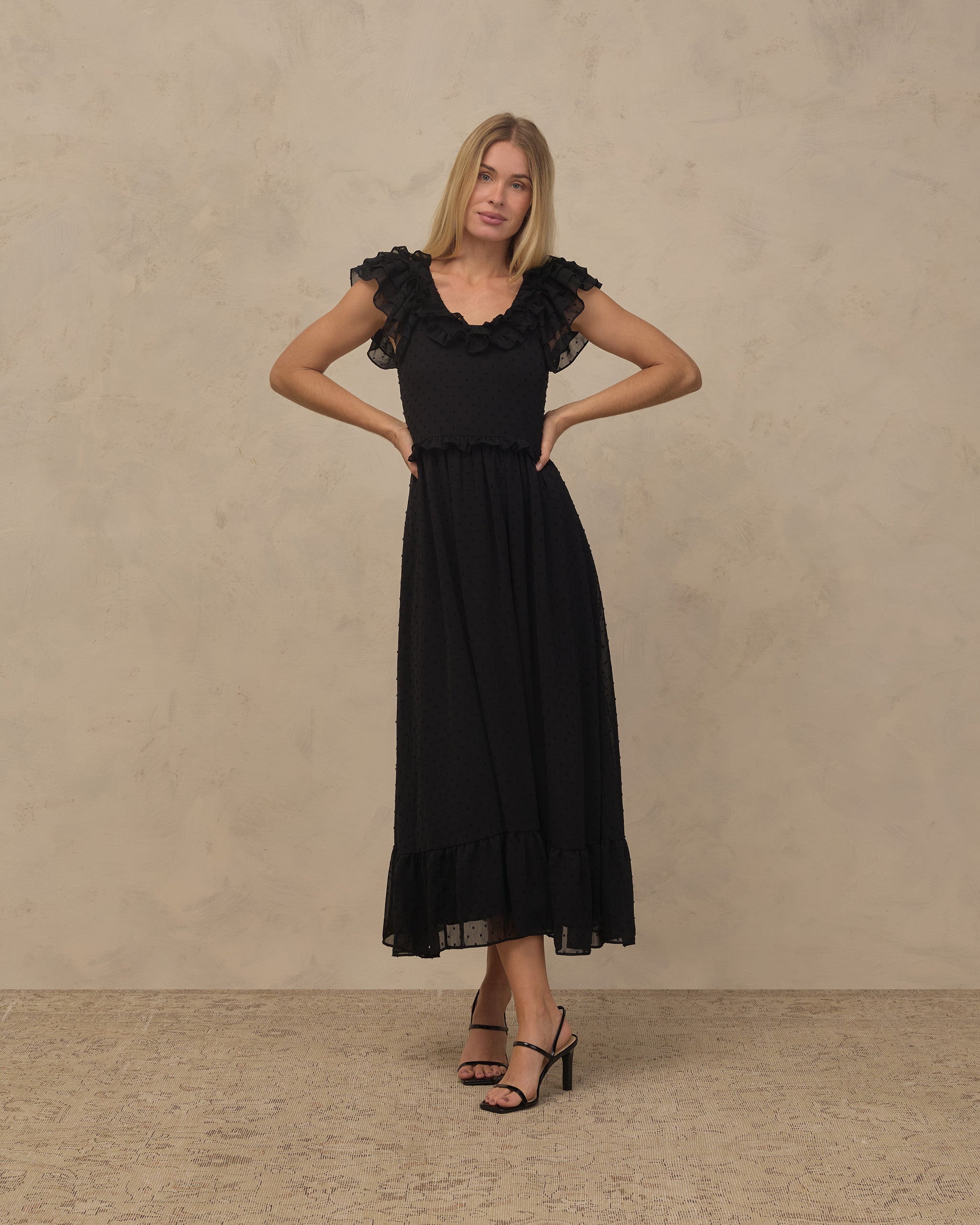 bella black dress Women's – Noralee BEADED-EMBELLISHMENTS Best Lipstick Colors For Size:XS (8 AU) contrasting bodice.