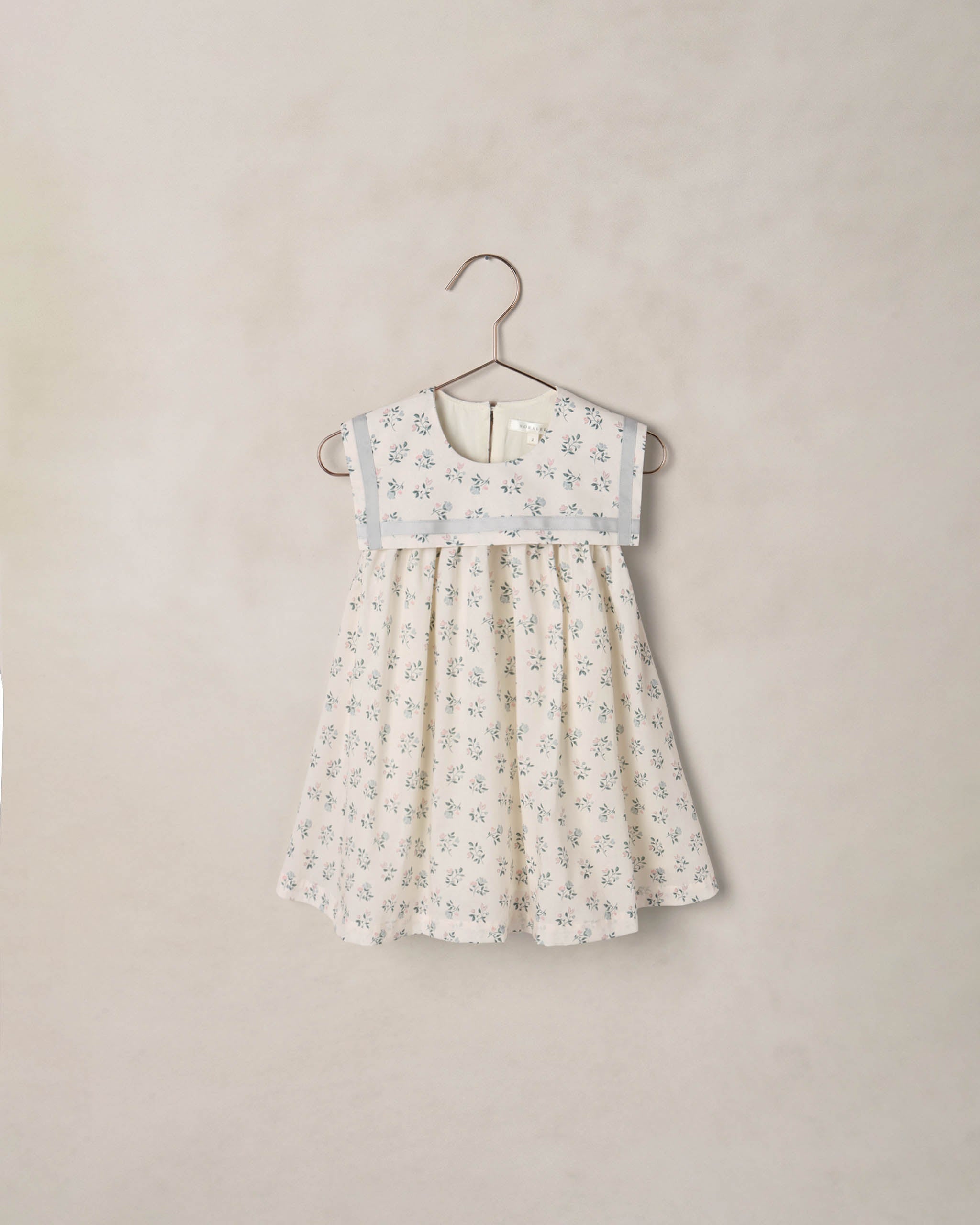 Daisy Dress Summer Ditsy 4Y Daisy Dress Summer Ditsy 4Y