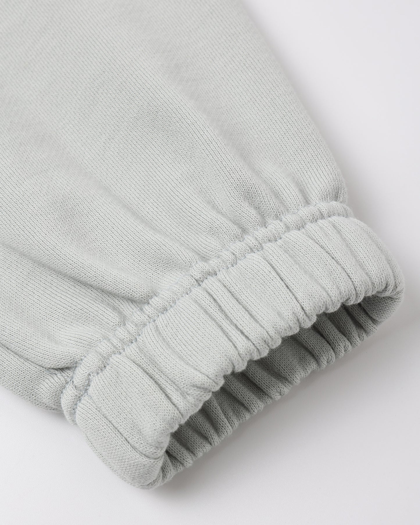 헐렁한 스웨트팬츠 씨폼