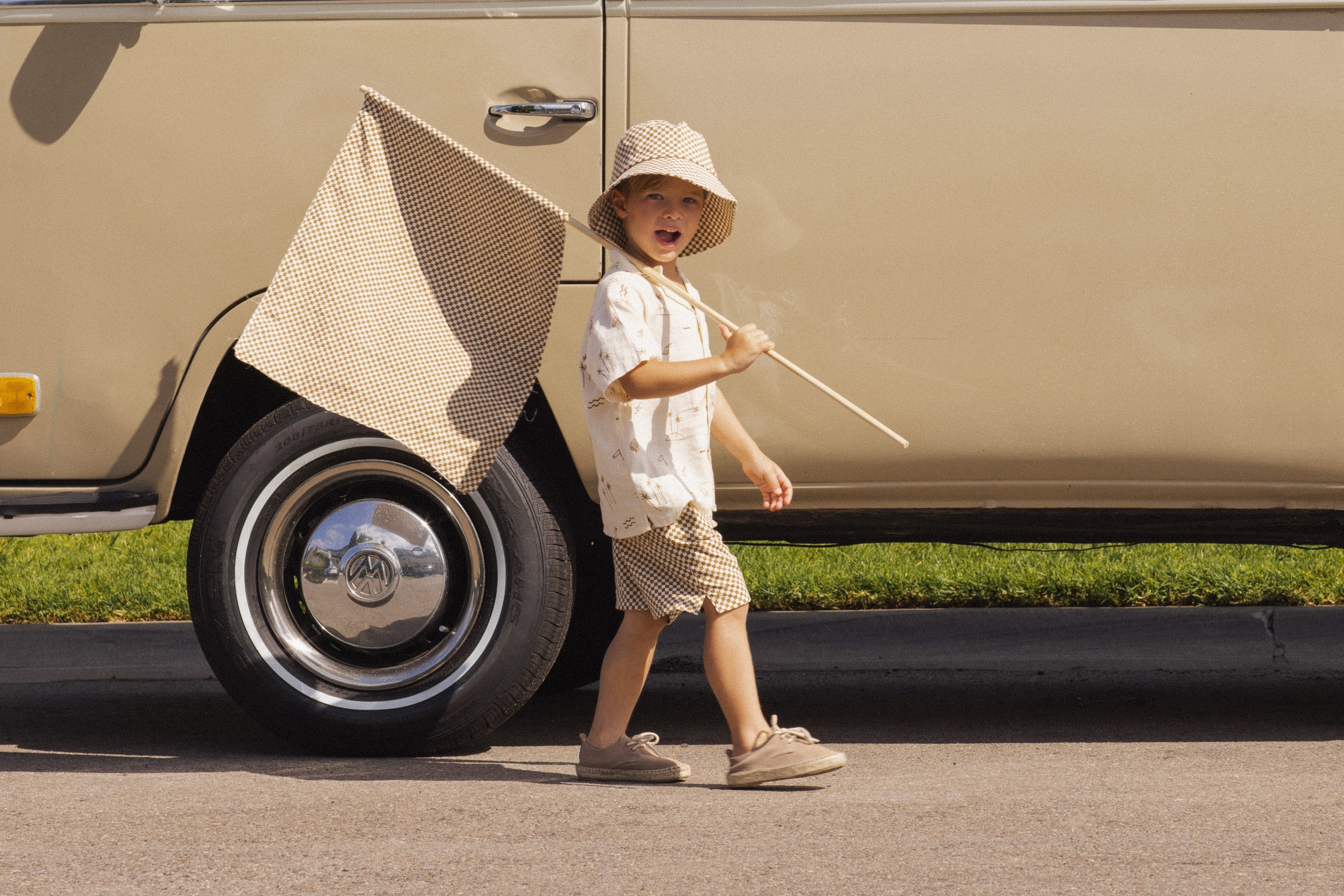 Summer Color Stories: Soft Neutrals & Sun-Washed Hues