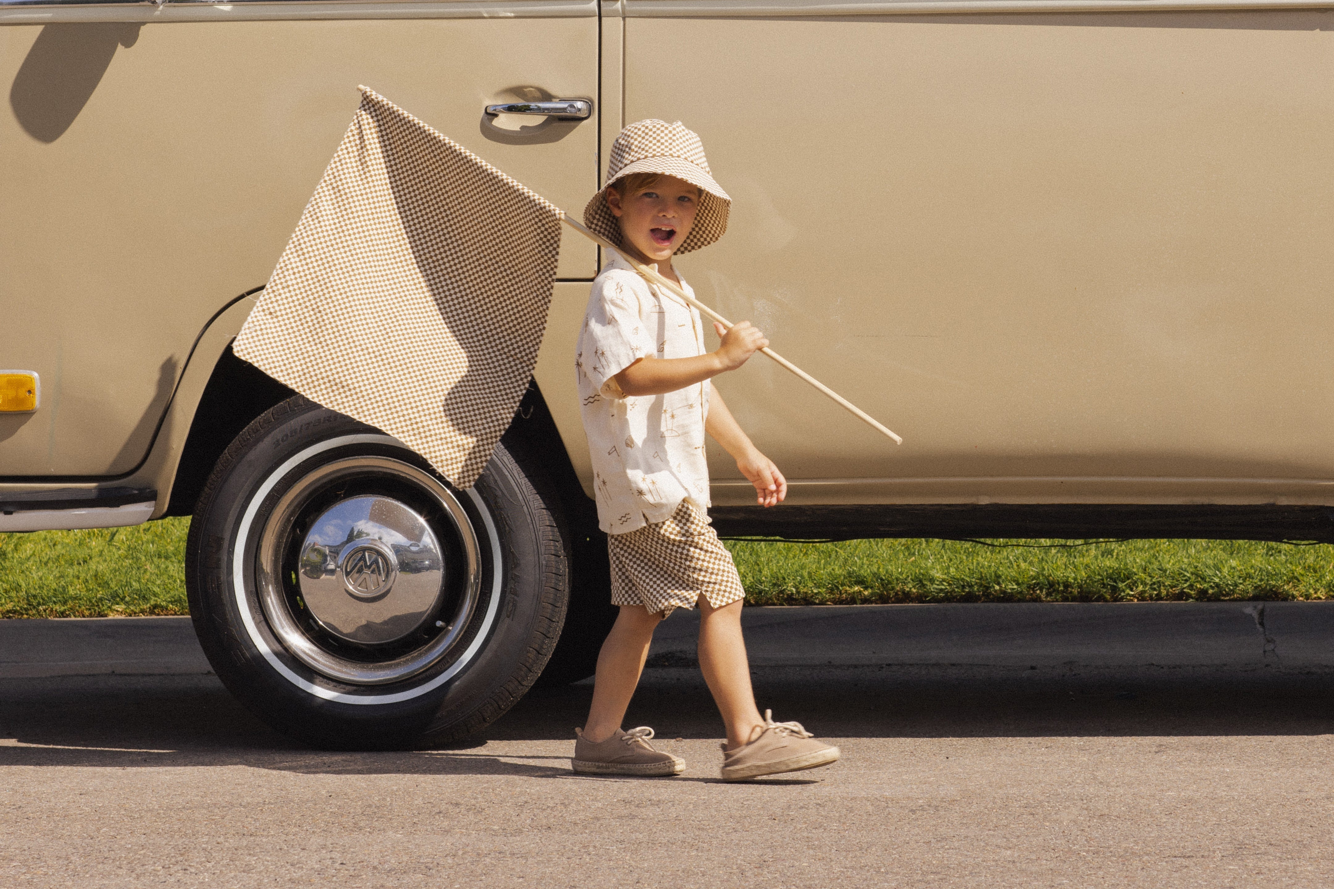 Summer Color Stories: Soft Neutrals & Sun-Washed Hues