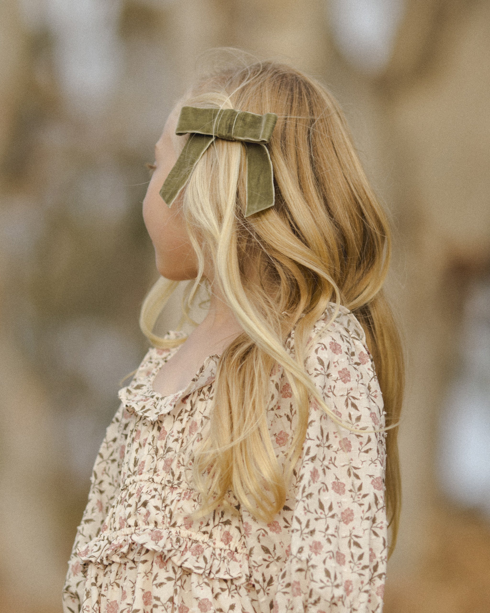 Velvet Bow || Olive