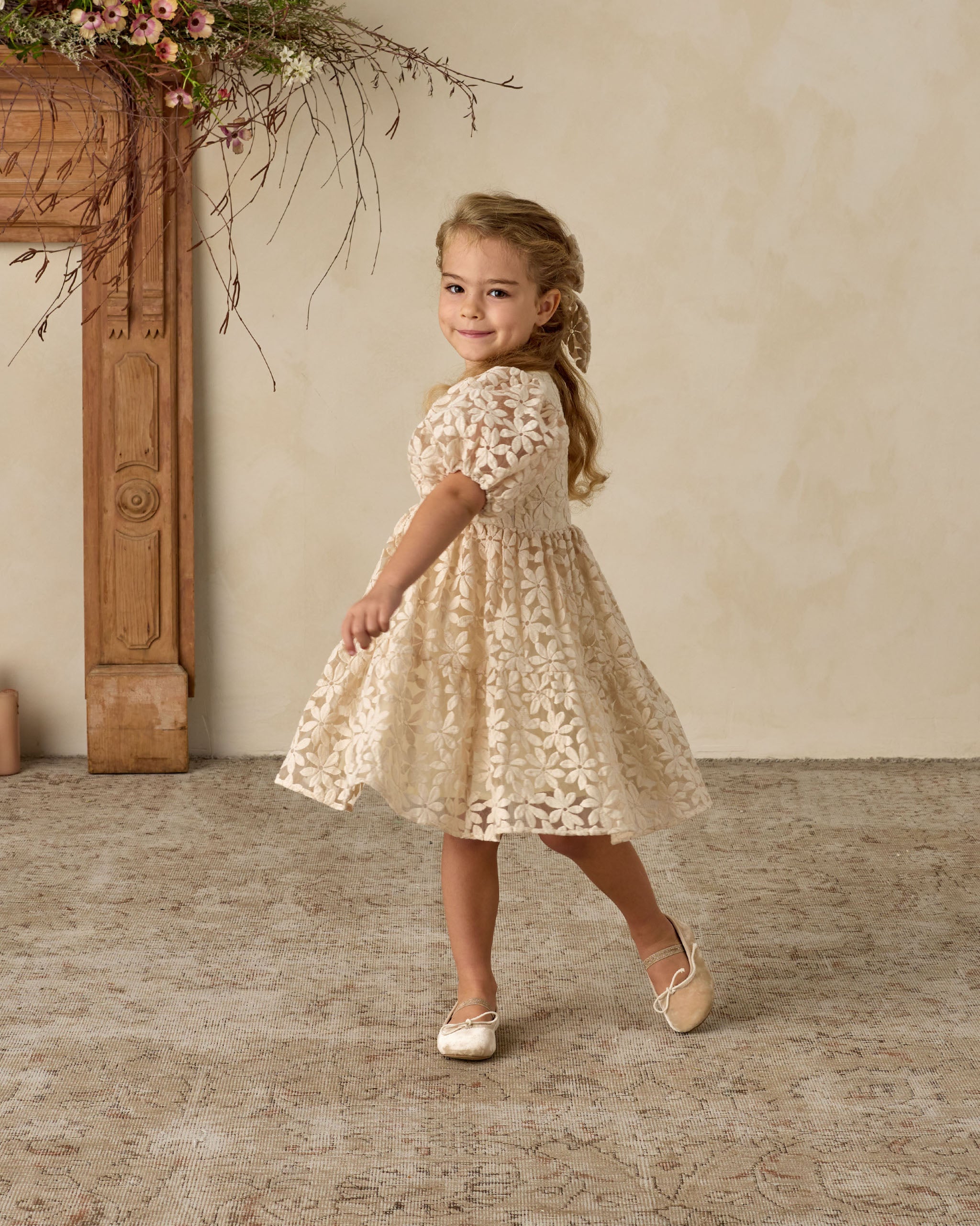Chloe Dress Embroidered Daisy – Noralee