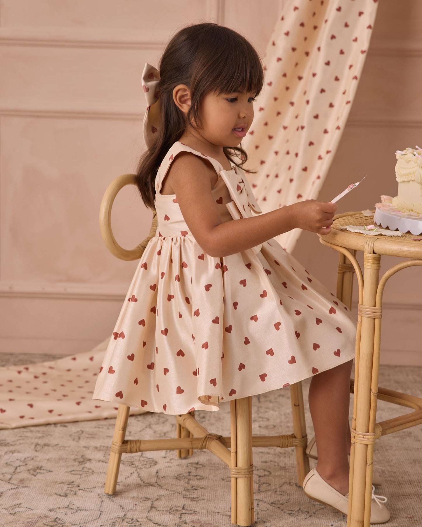 Everly Bow Red Hearts