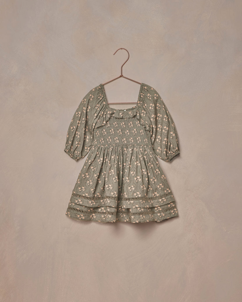 Nooré-Dori Suit