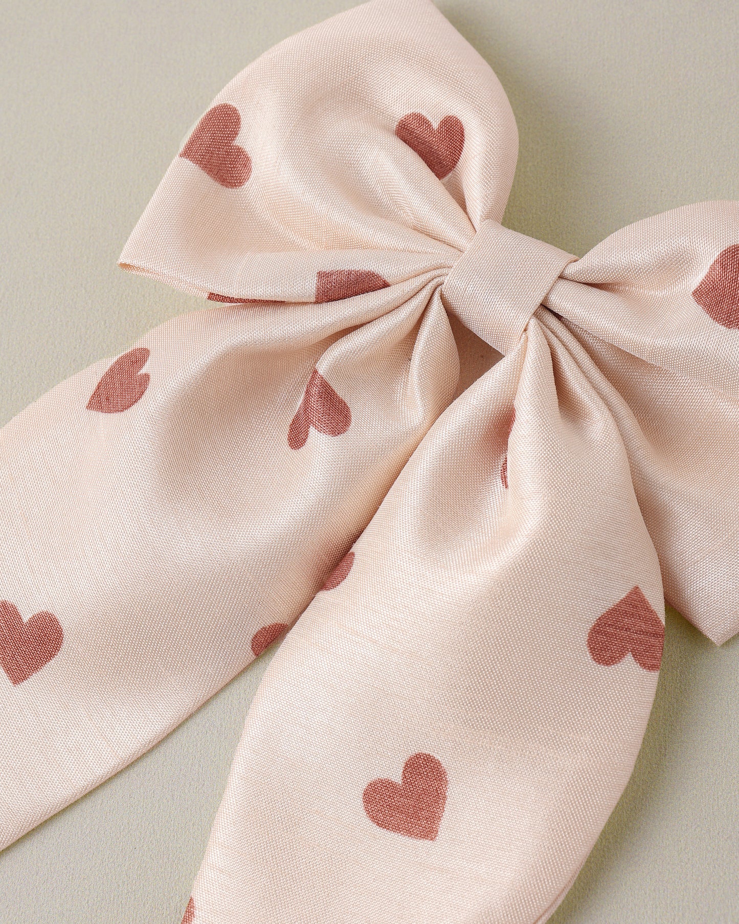 Everly Bow Red Hearts