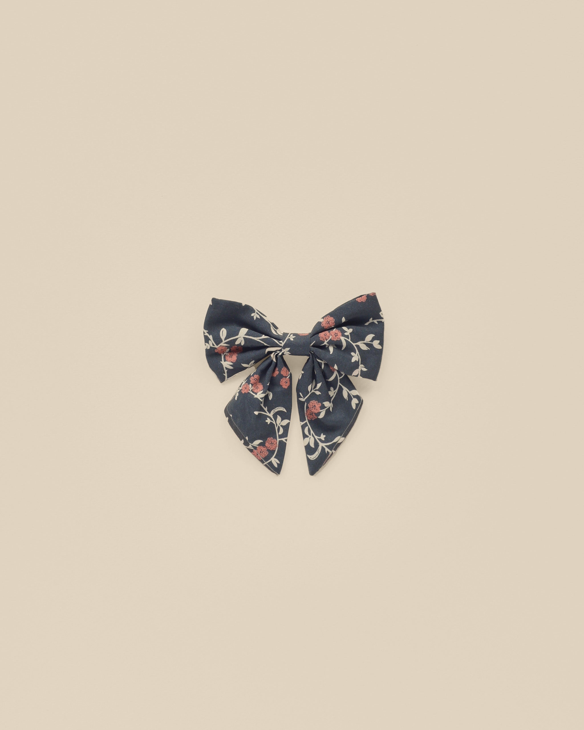 Bow || Midnight Garden