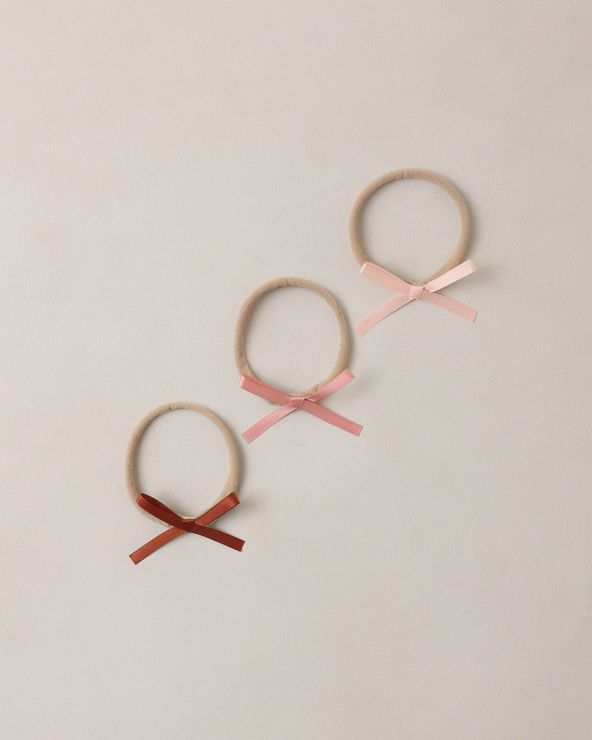 婴儿蝴蝶结头带 |腮红、红色、粉色