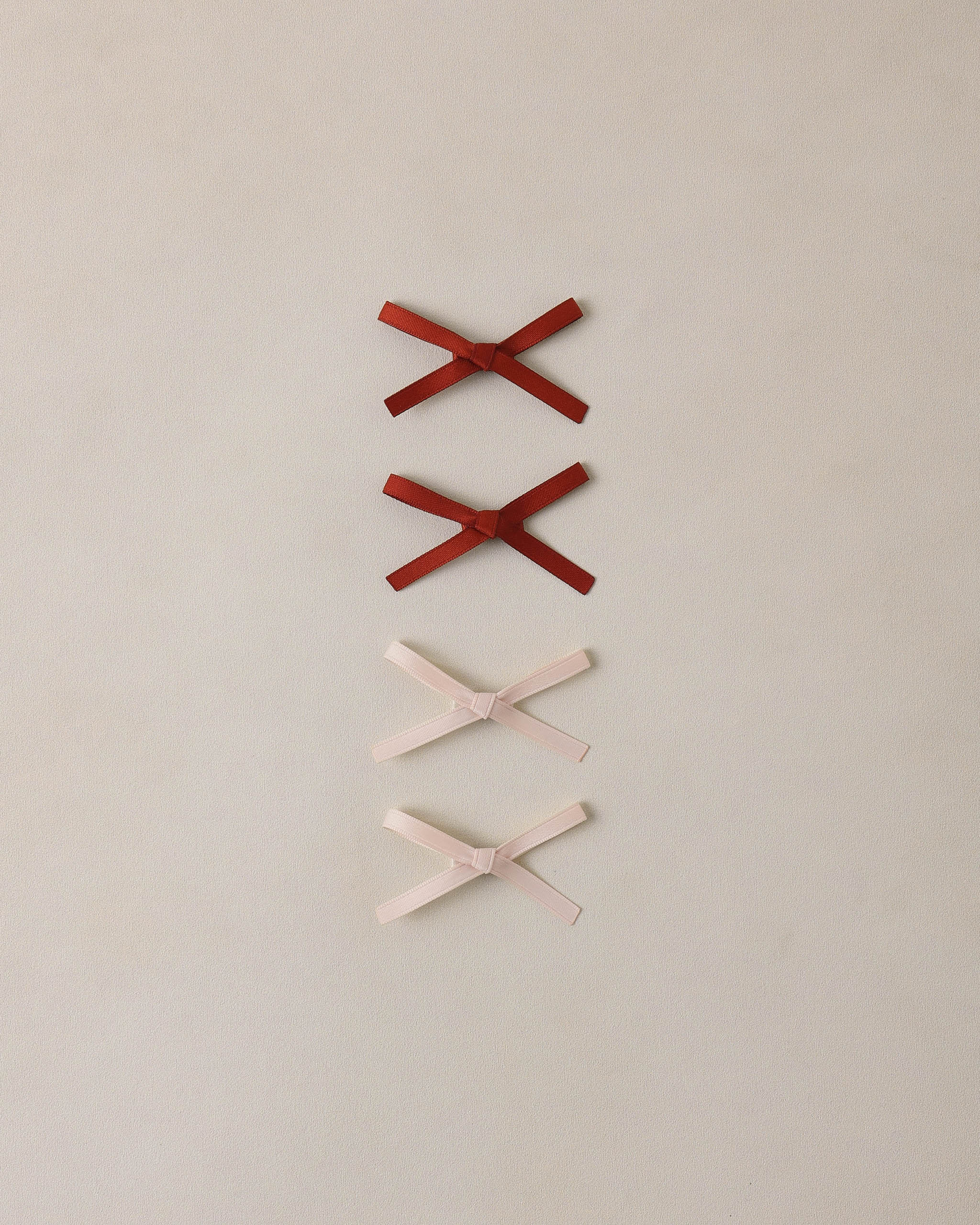 迷你缎带蝴蝶结 |腮红，红色