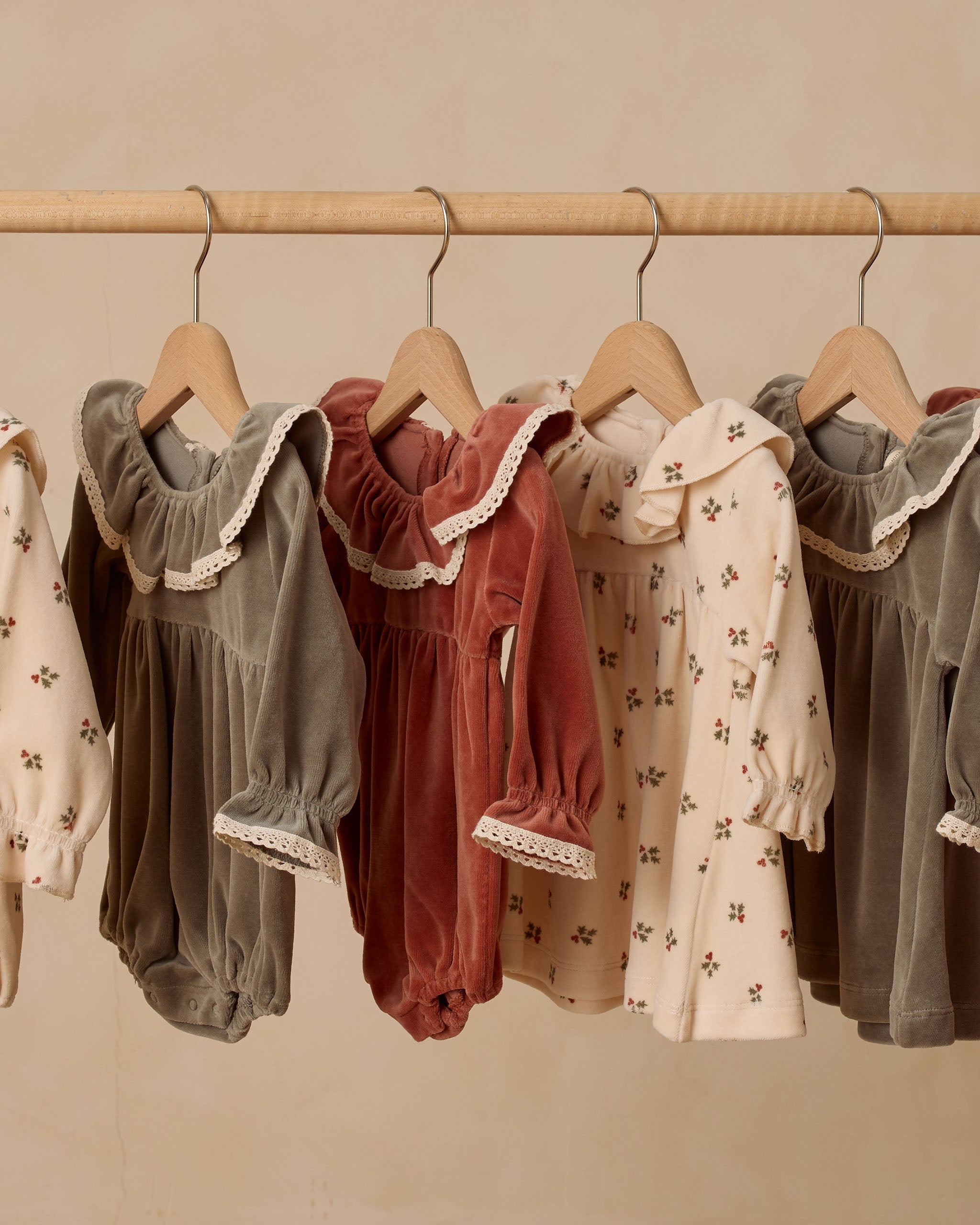 Velour Baby Dress Holly Berry – Quincy Mae