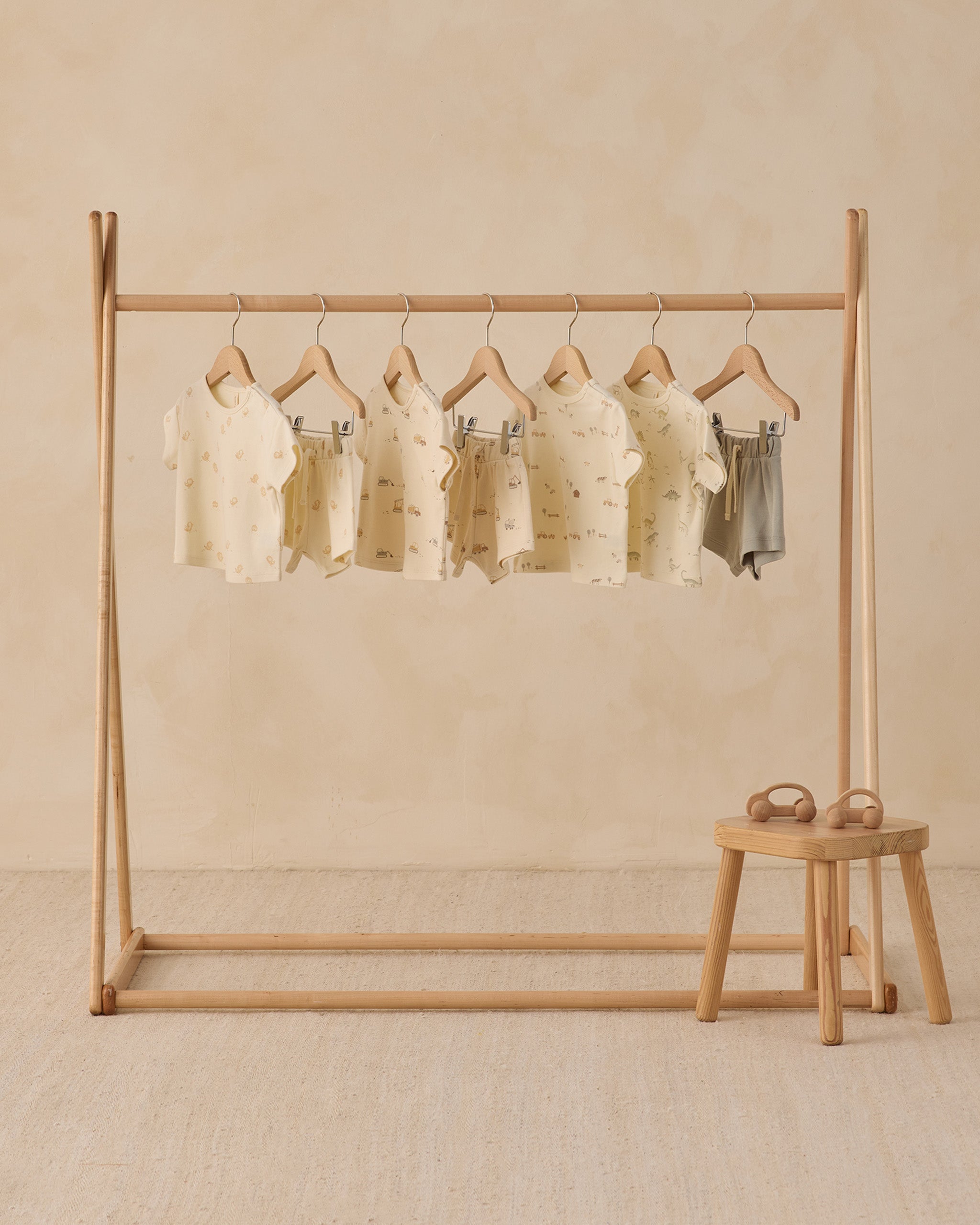 Boxy Tee Farm – Quincy Mae