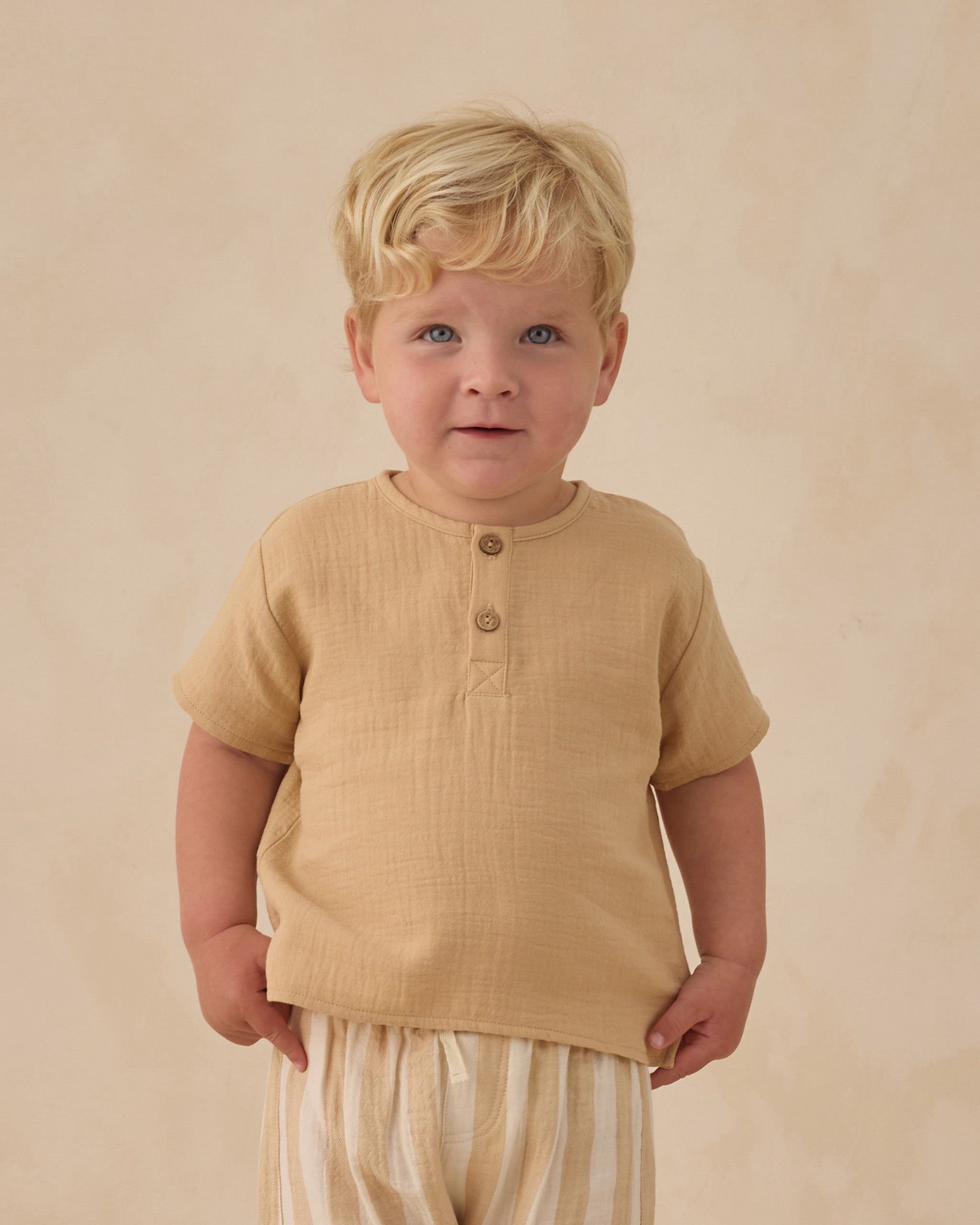QM052 Henry Top – Rylee + Cru