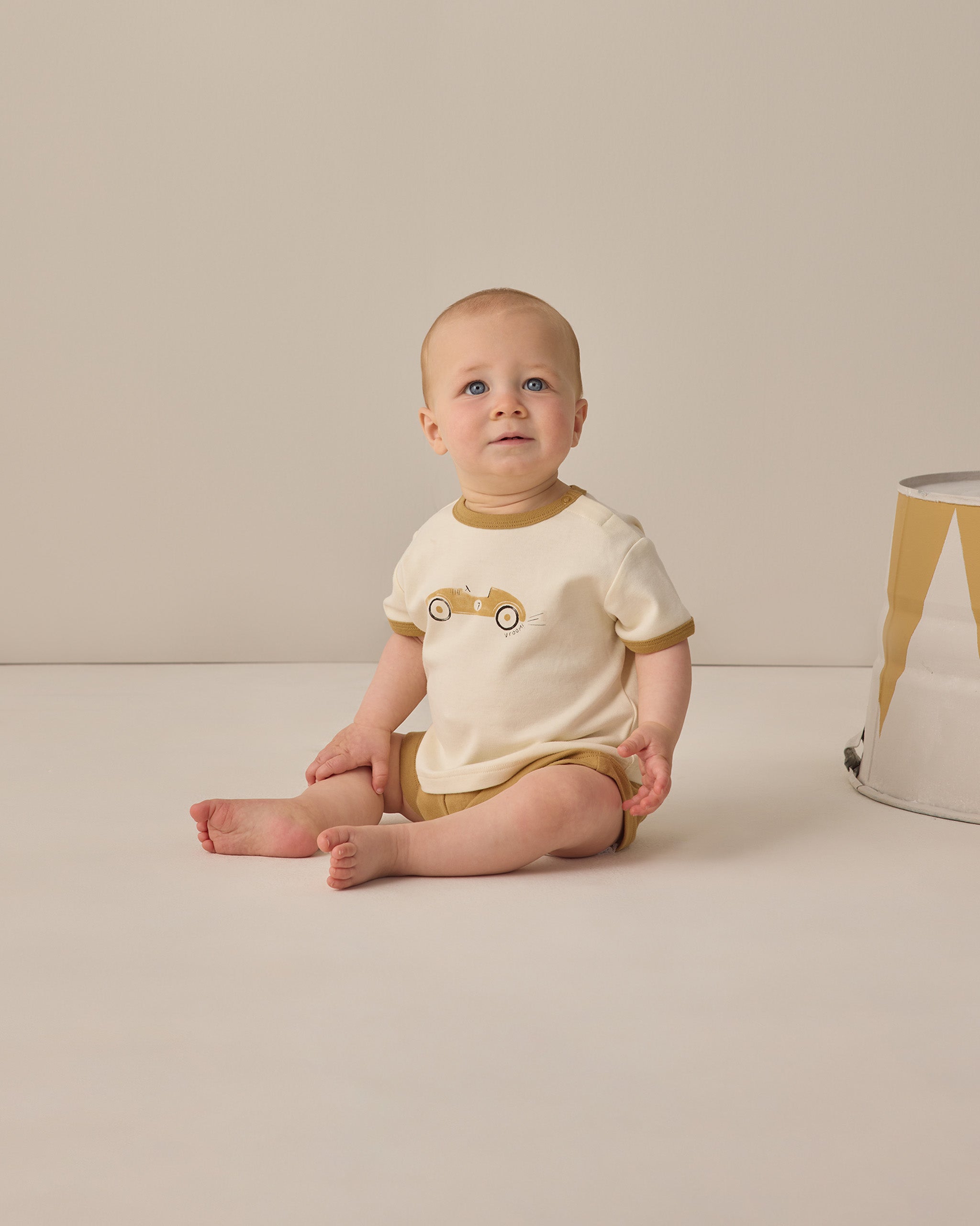 Ringer Tee Cherry – Quincy Mae