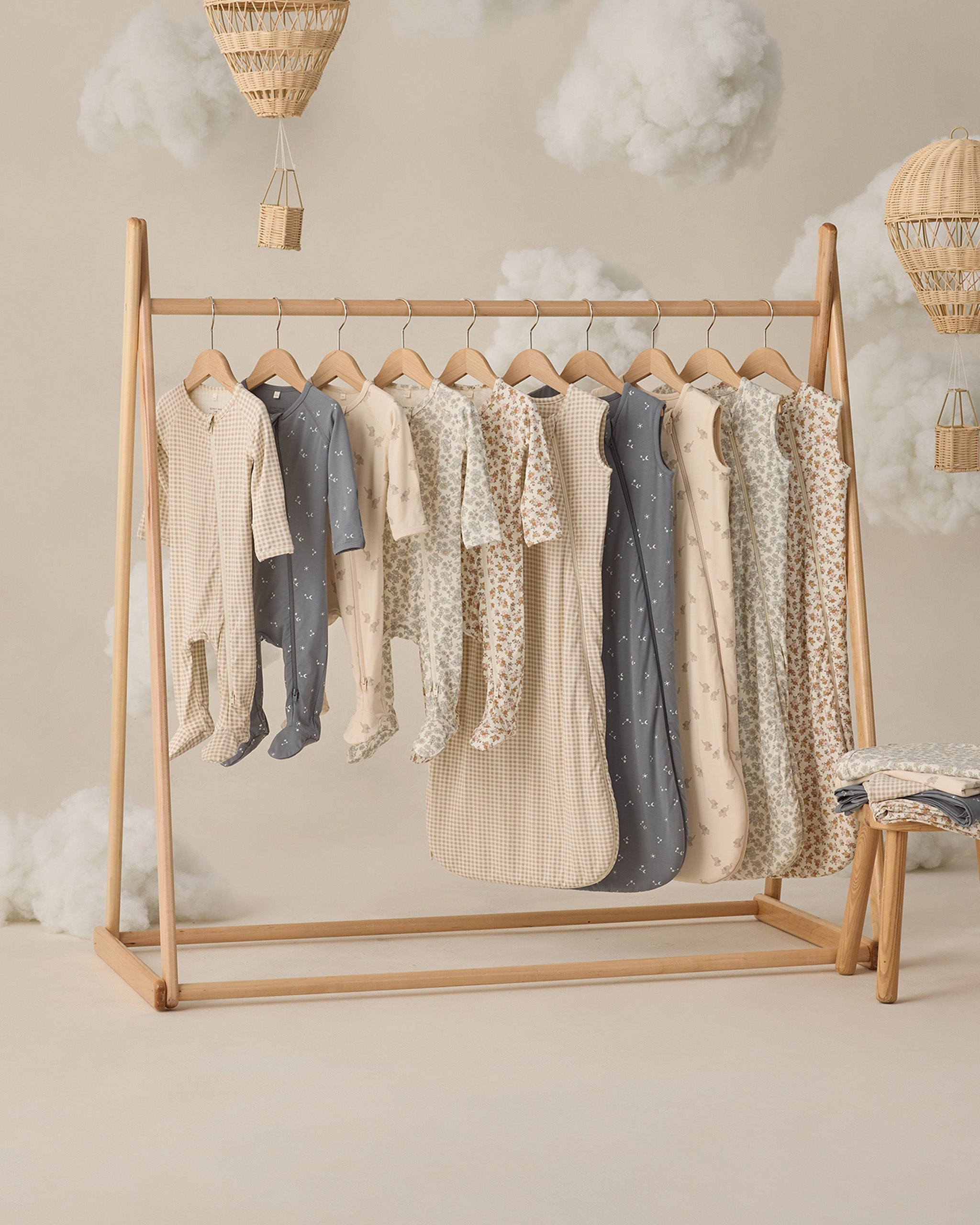 Bamboo Zip Footie Elephants – Quincy Mae
