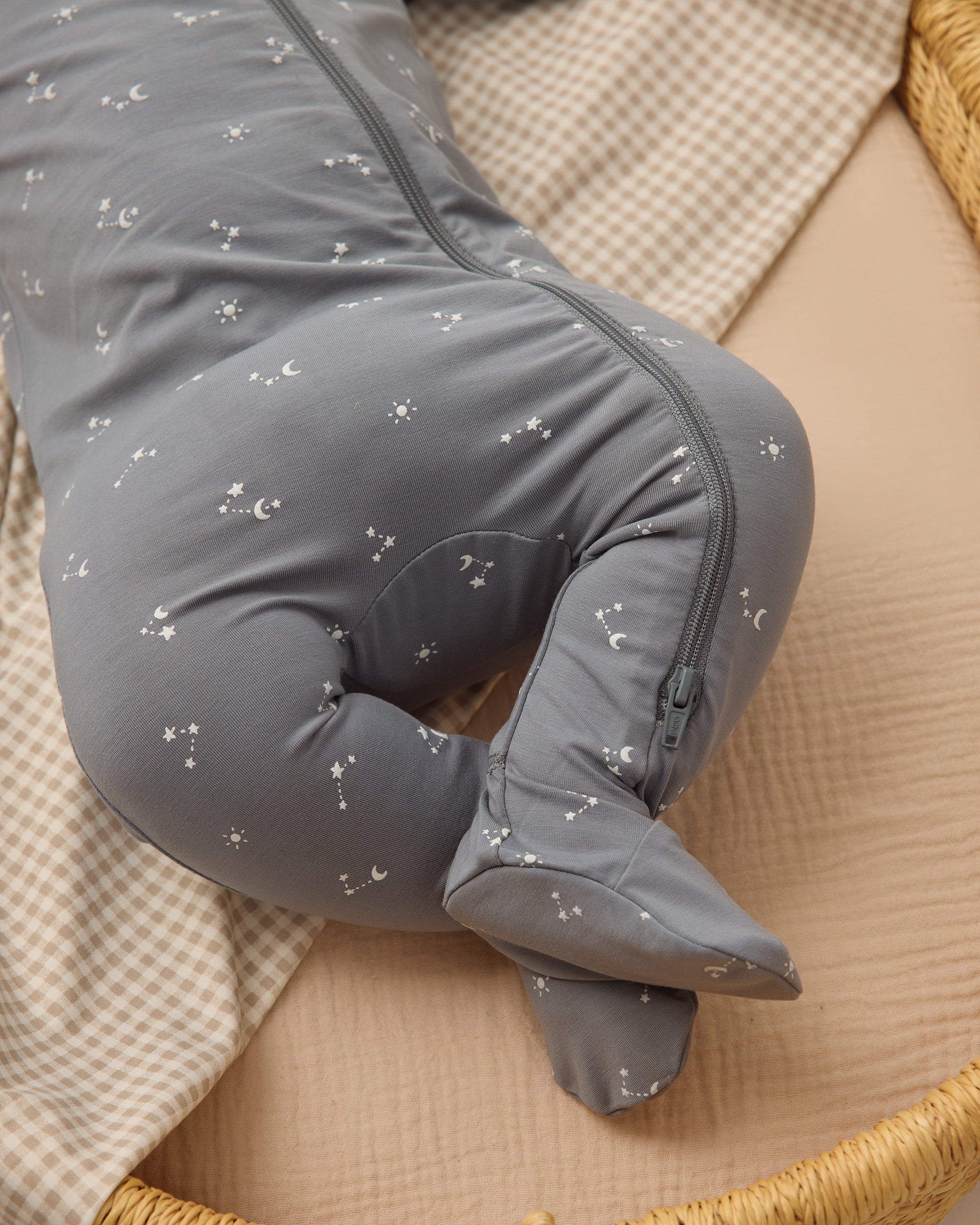Bamboo Zip Footie Starlight – Quincy Mae