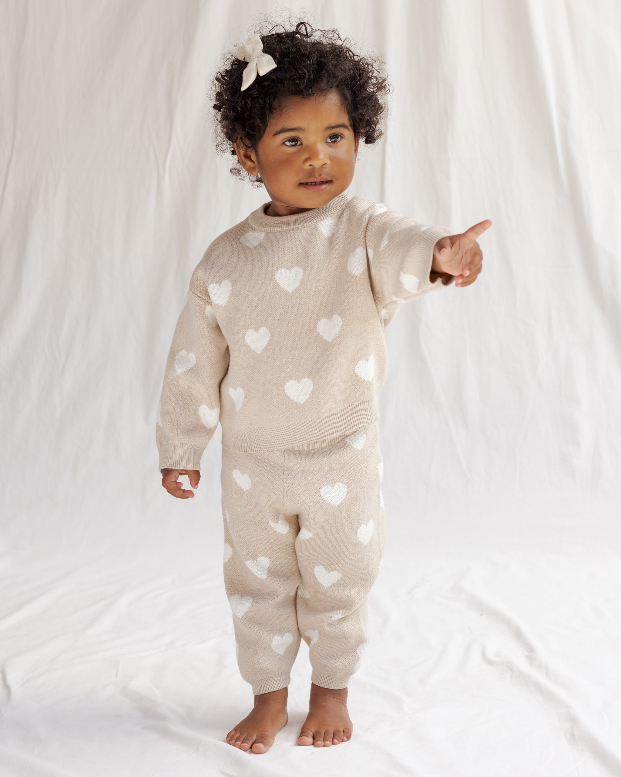 Heart Knit Sweater Oat – Quincy Mae