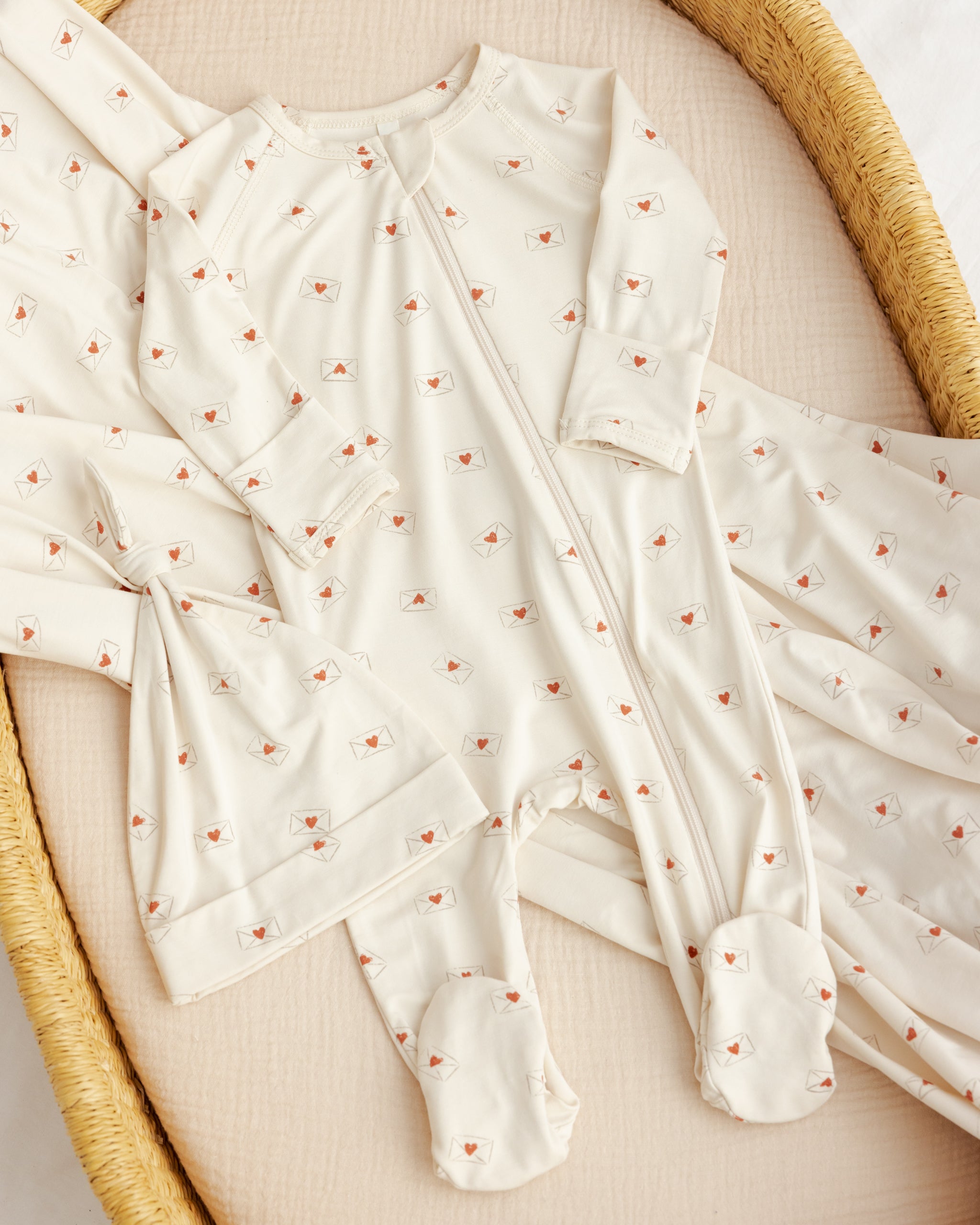 Bamboo Zip Footie Valentine