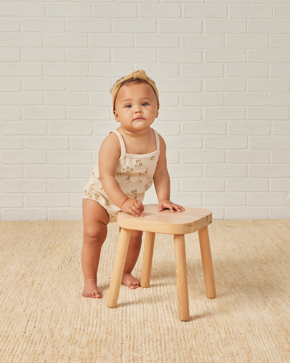 Quincy Mae Bamboo Baby Gown + Hat Set || Oat Gingham