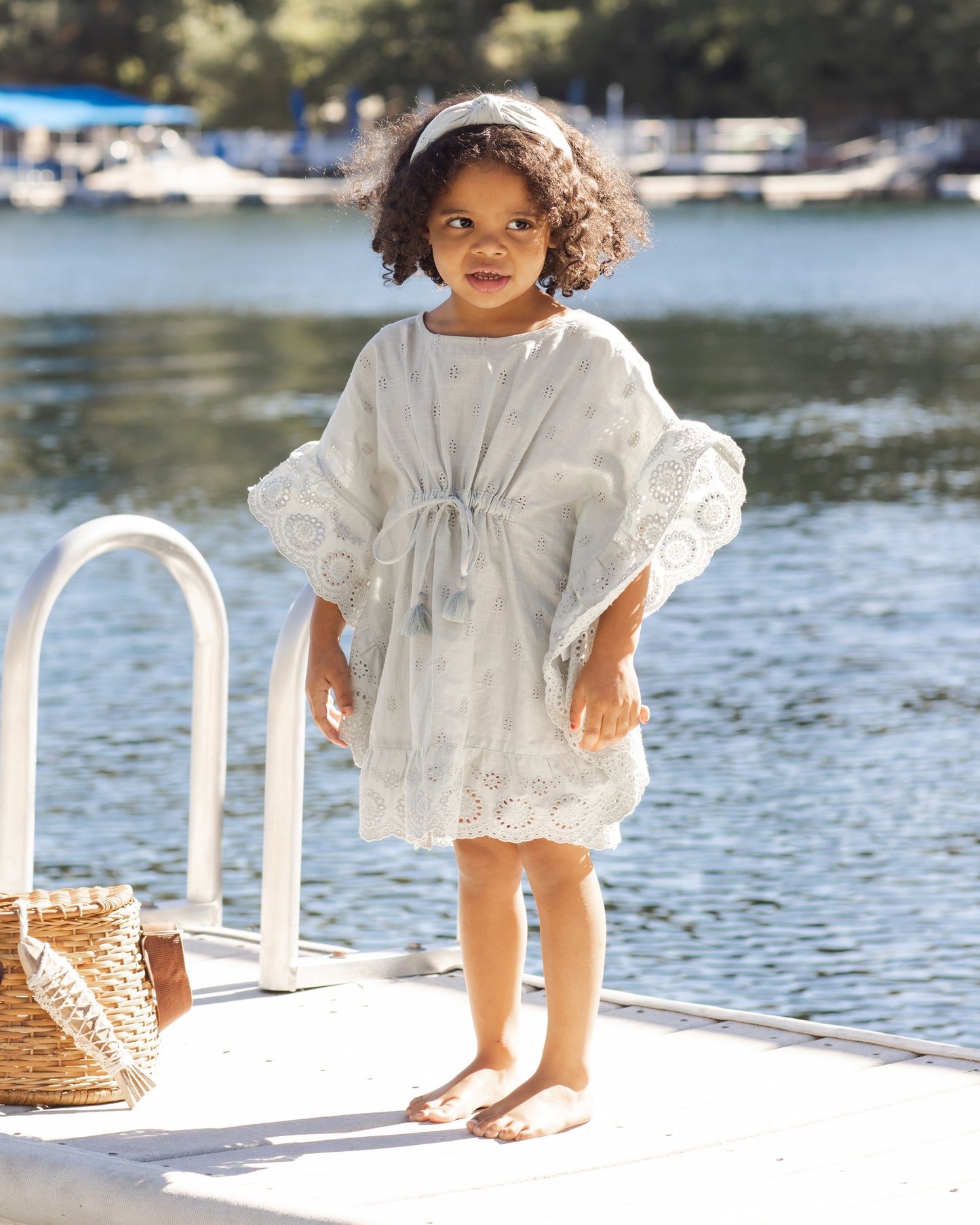 قفطان يغطي رغوه البحر