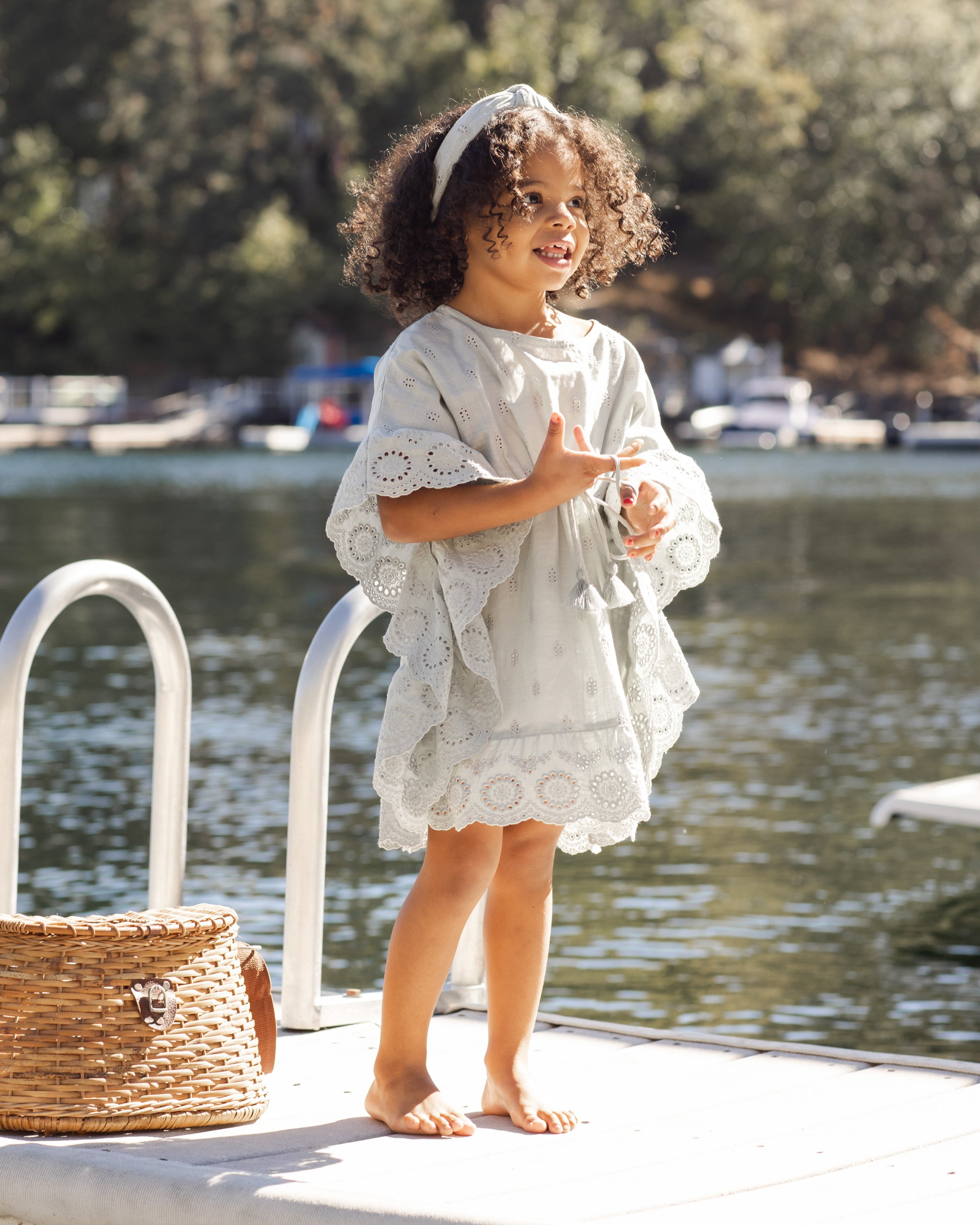 قفطان يغطي رغوه البحر