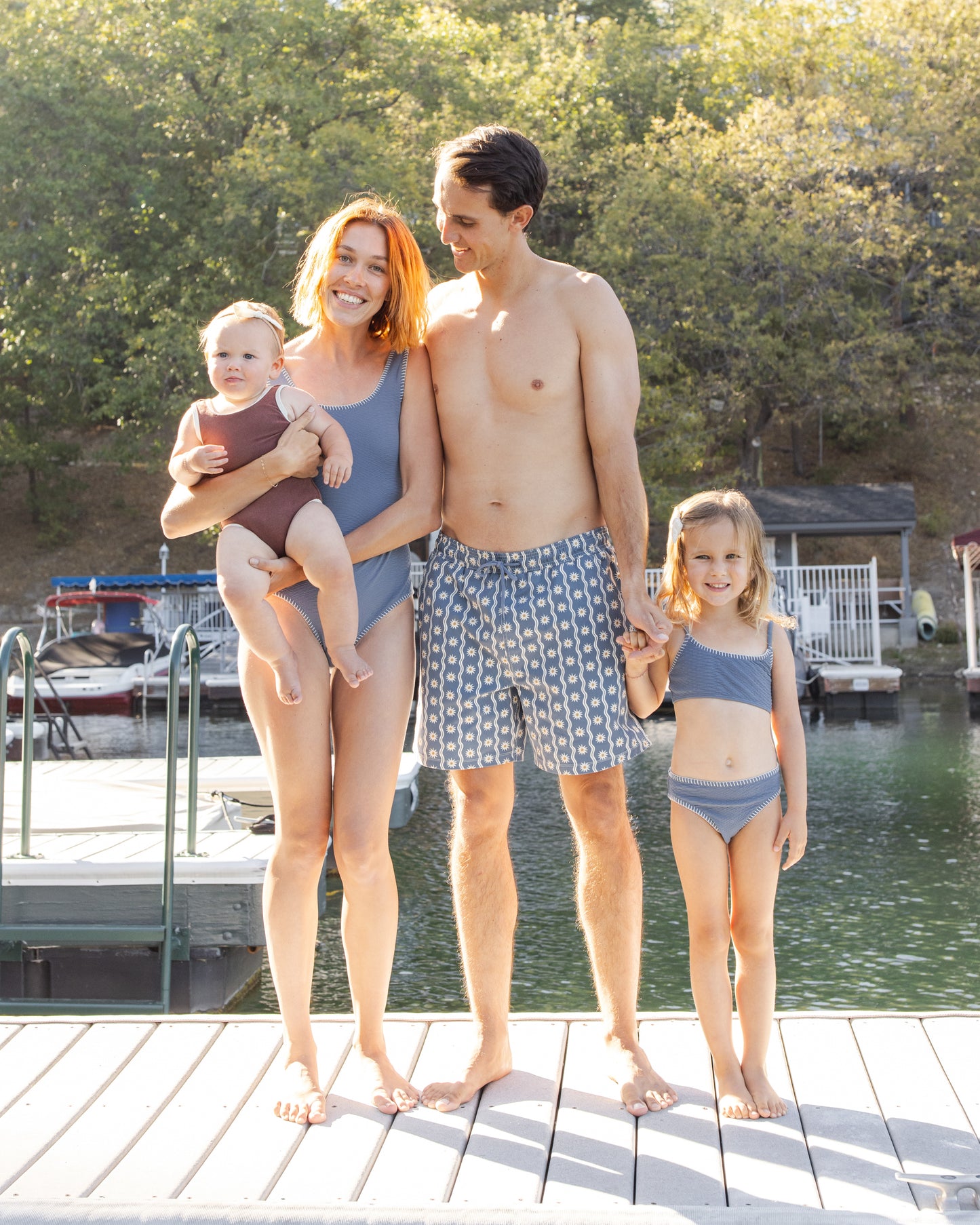 شورت شمس أساسي للرجال