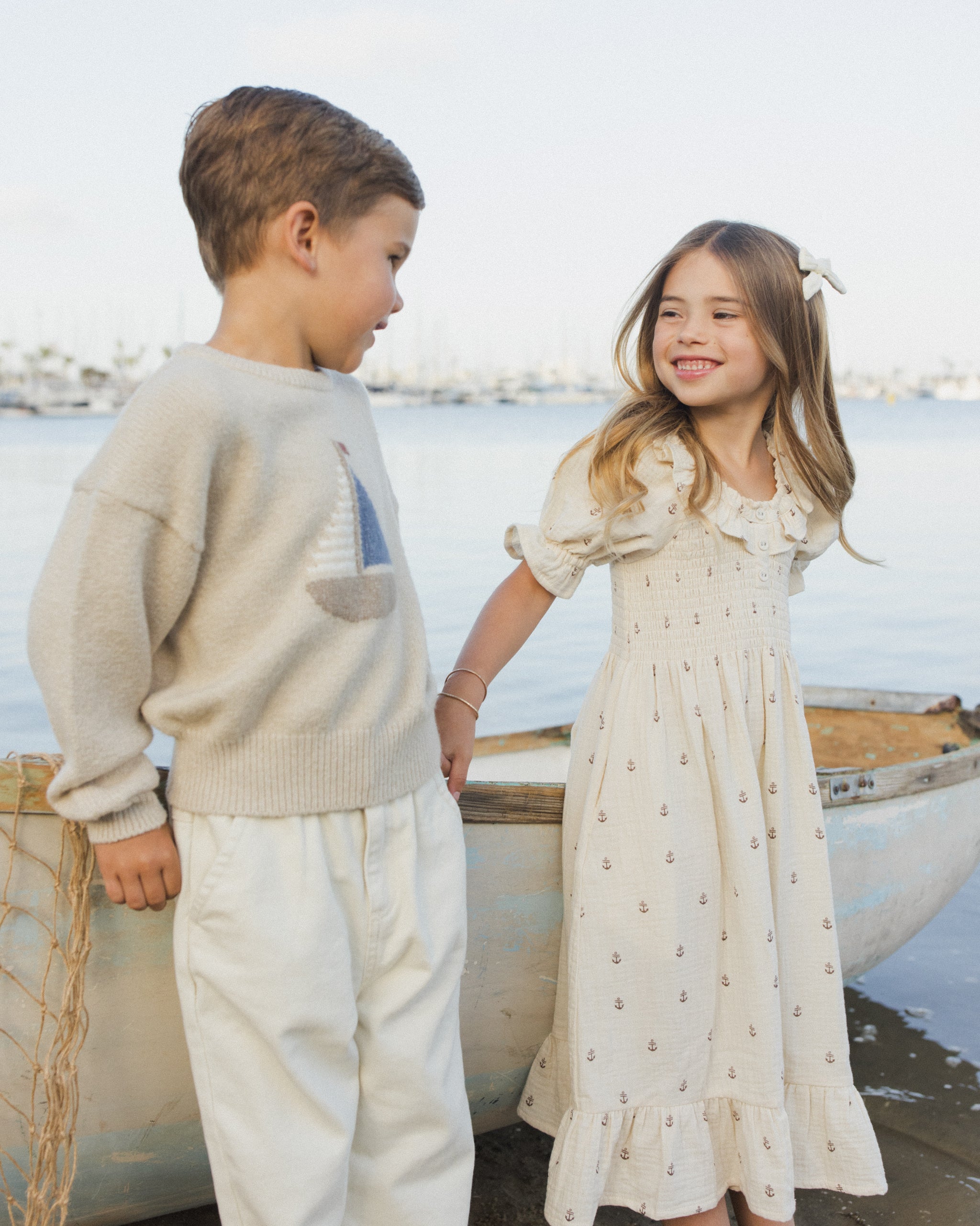 עוגני שמלות לקסי