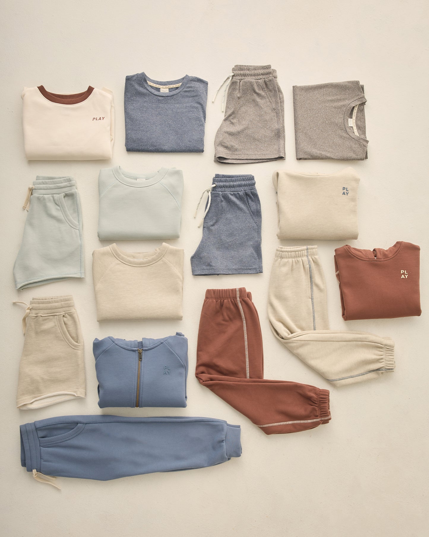 Oceanside Tech قصير منقط باللون الرمادي