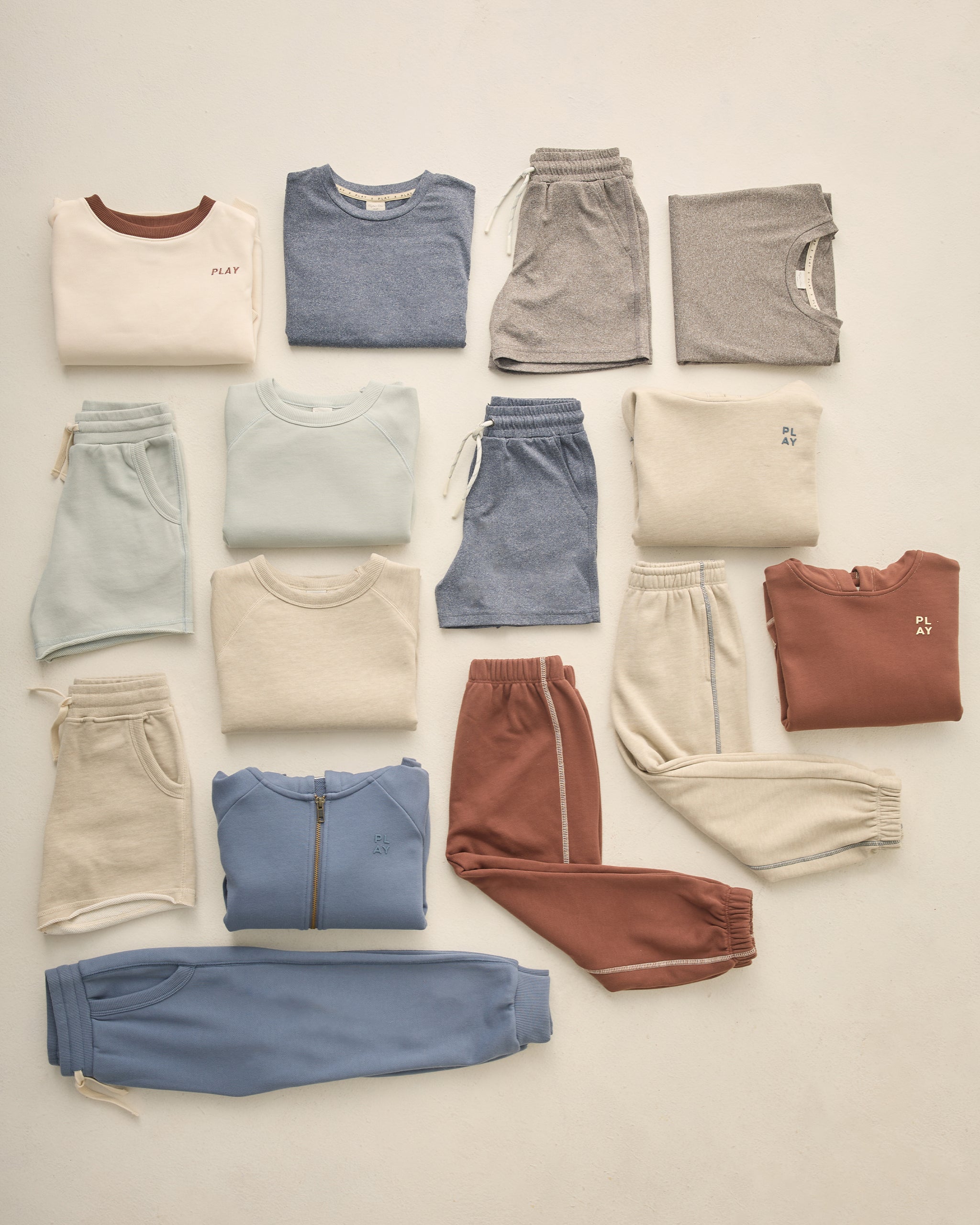 Oceanside Tech قصير منقط باللون الرمادي