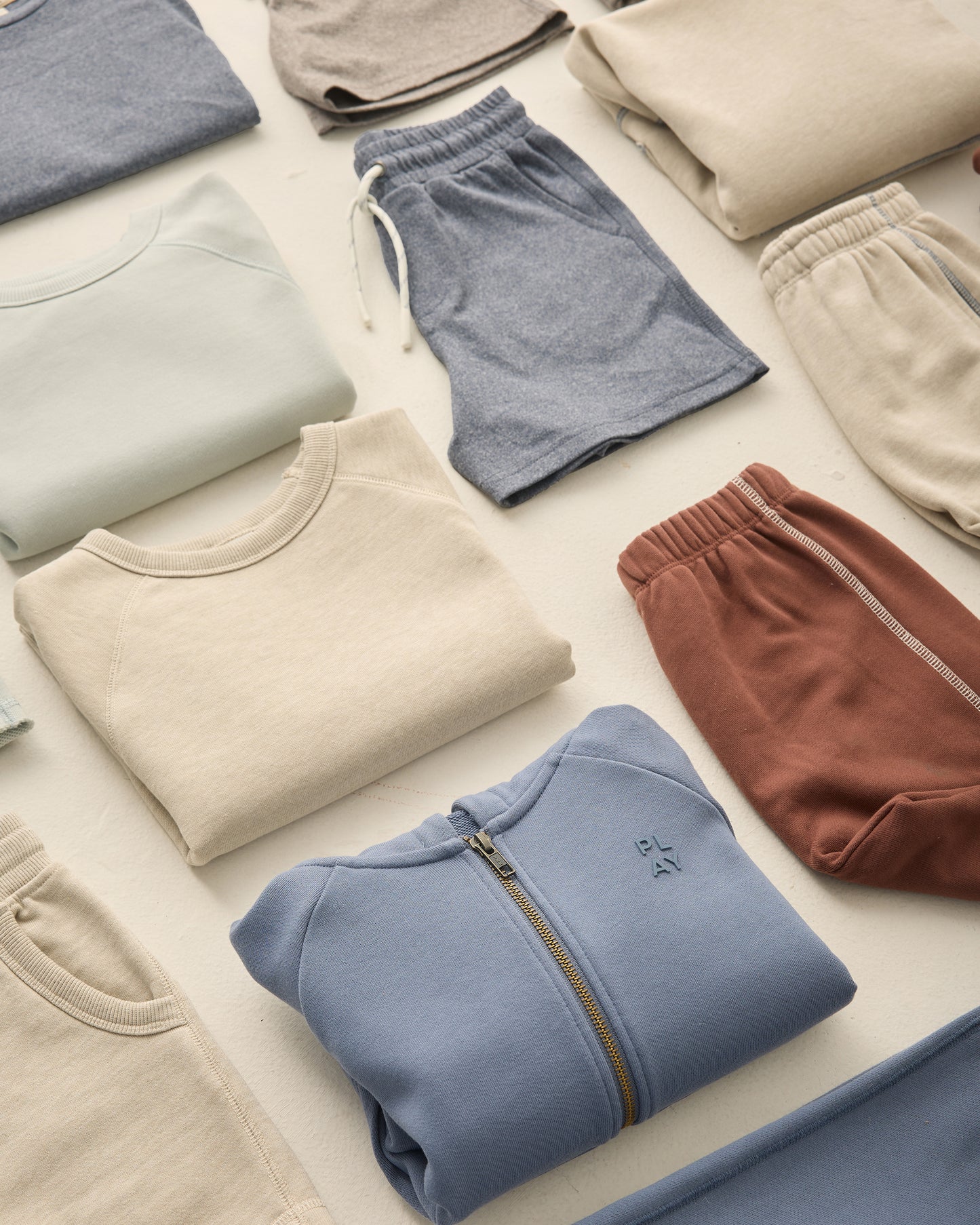 سويت شيرت بأكمام قصيرة من دقيق الشوفان المرقط