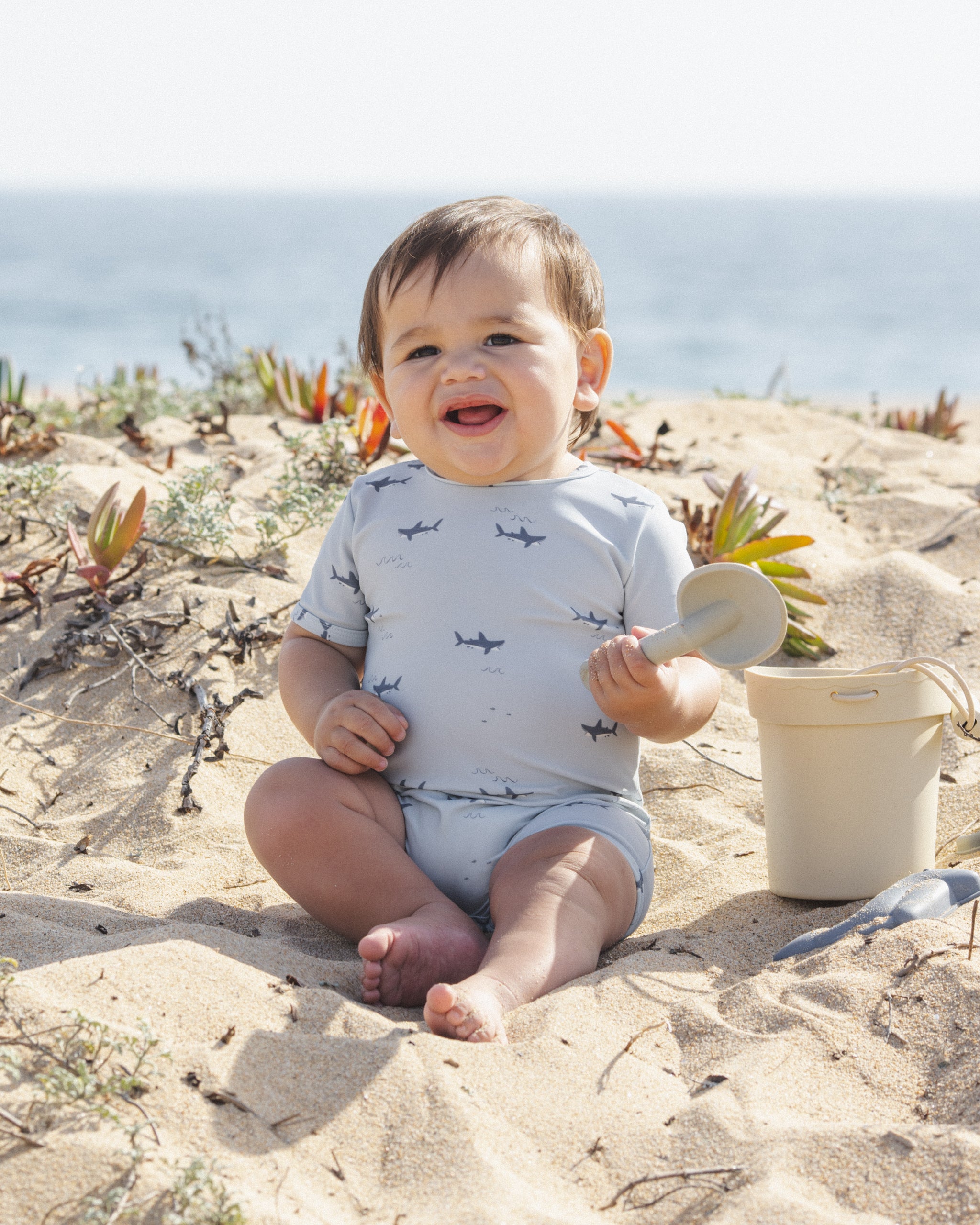 Shorty One-Piece Sharks – Rylee + Cru