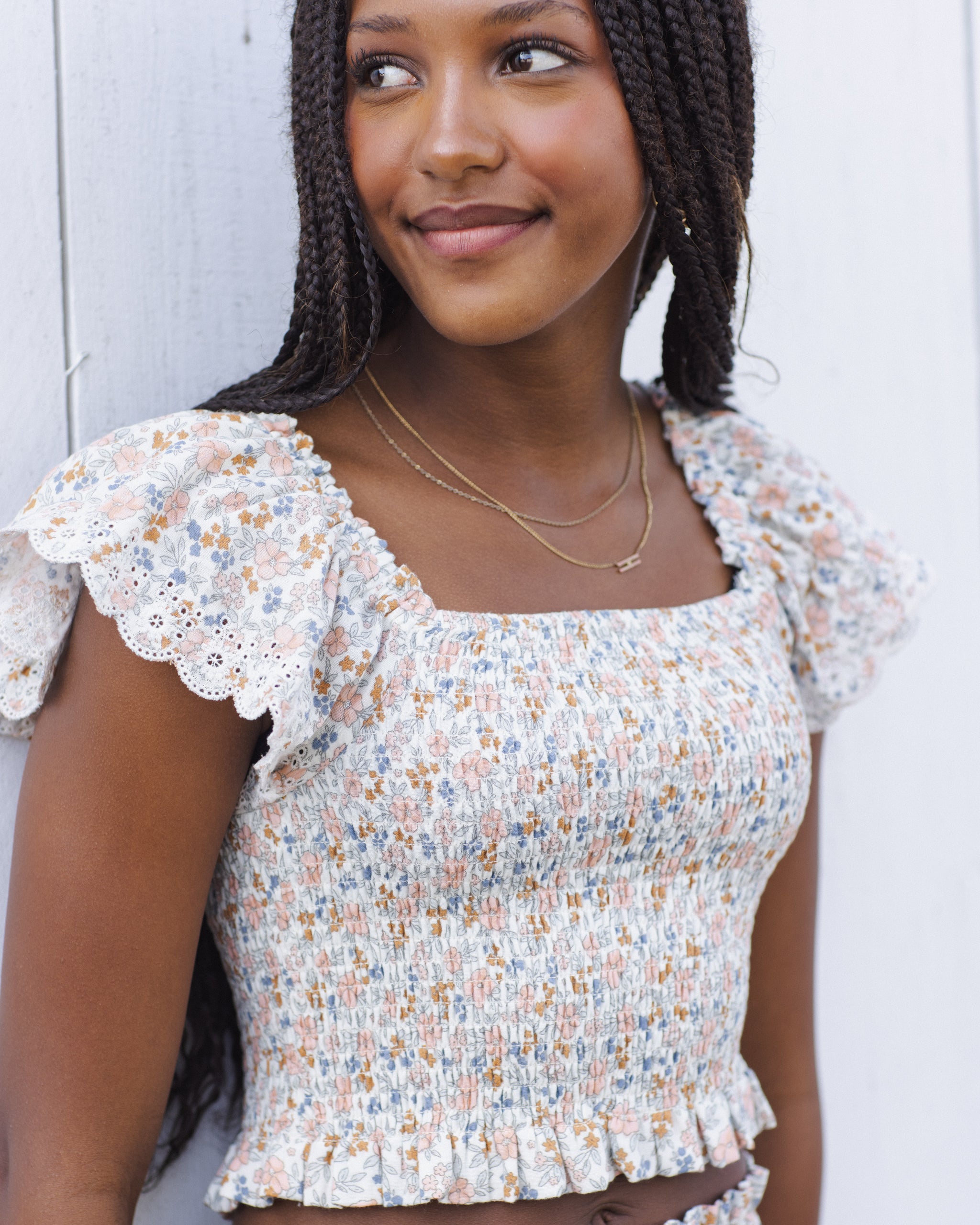 Teen Zayla Top Flower Fields – Rylee + Cru