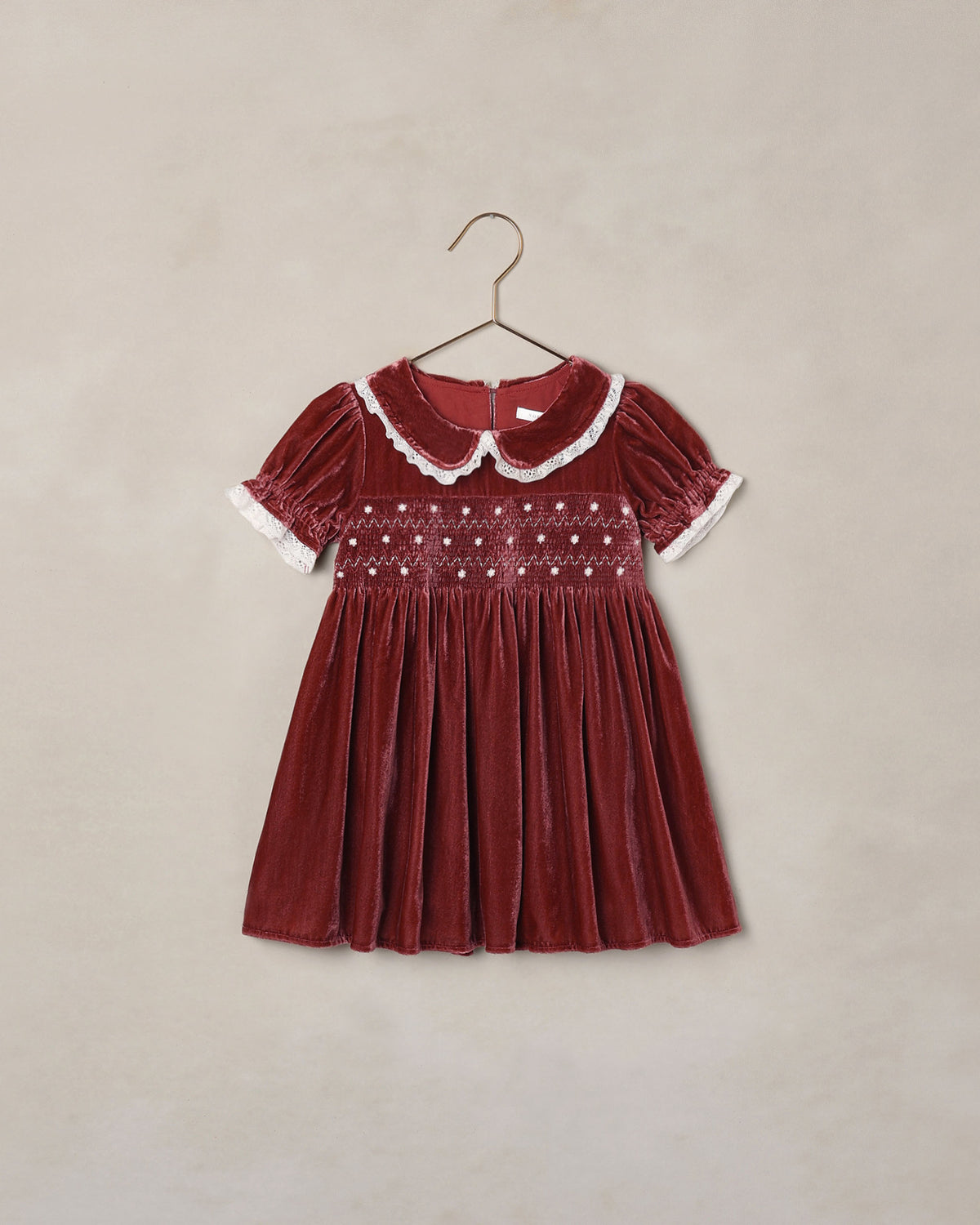 Robe Elizabeth Rubis