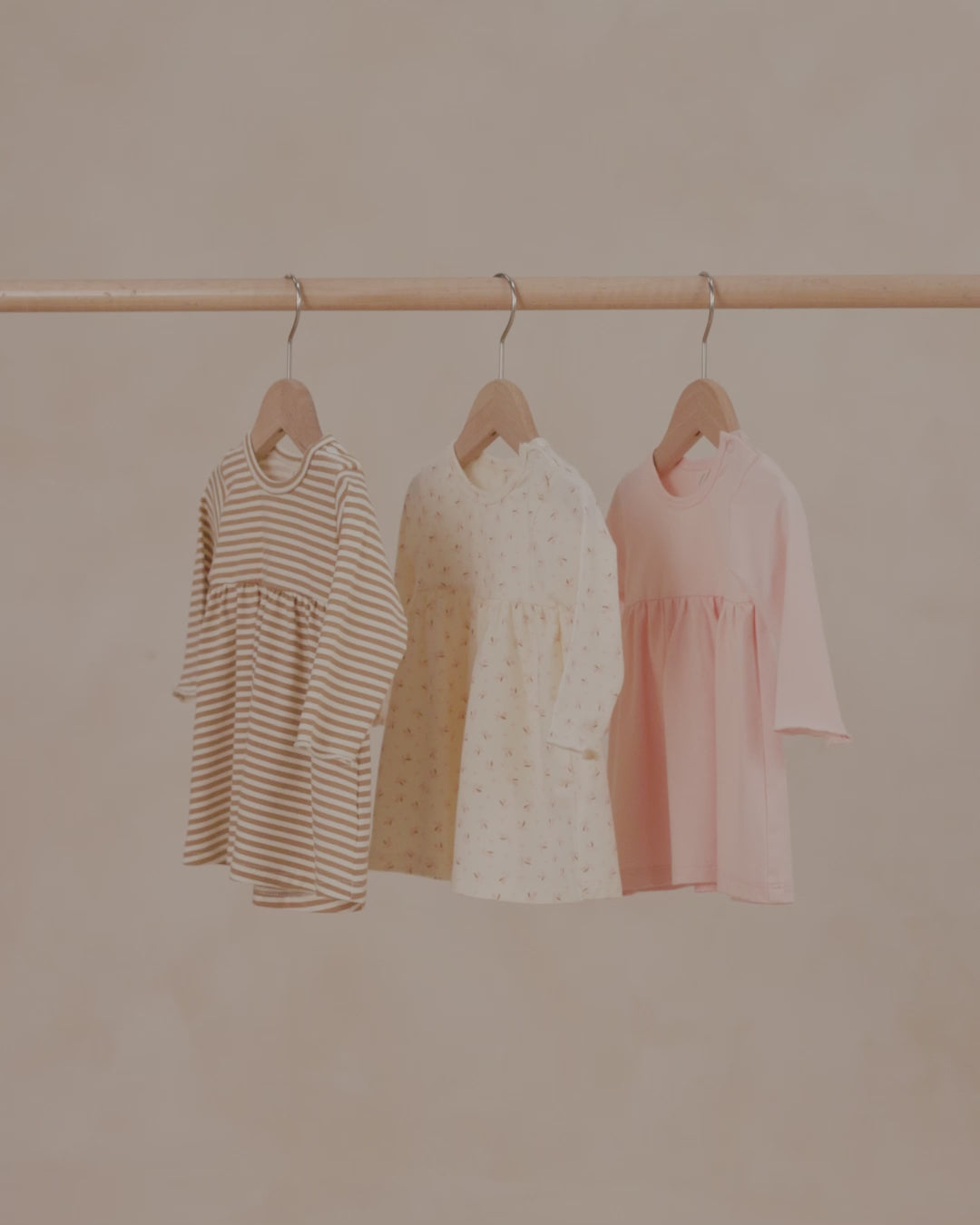 שמלת תינוק עם שרוול ארוך || האני סטריפ