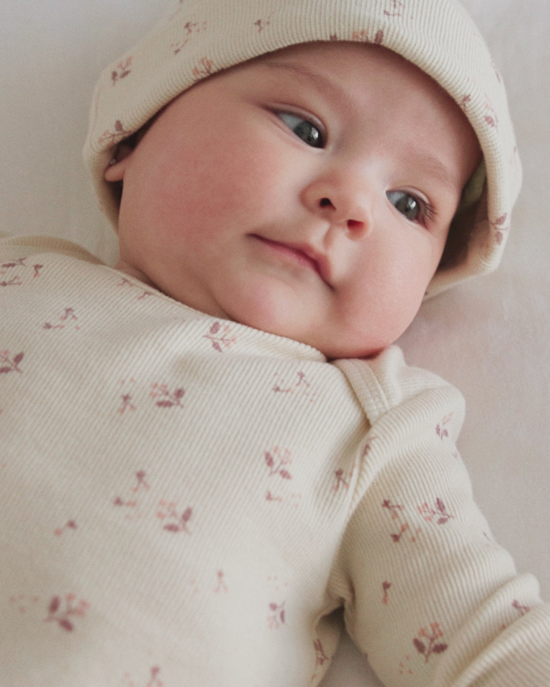 Knotted Baby Gown + Hat Set Fall Ditsy