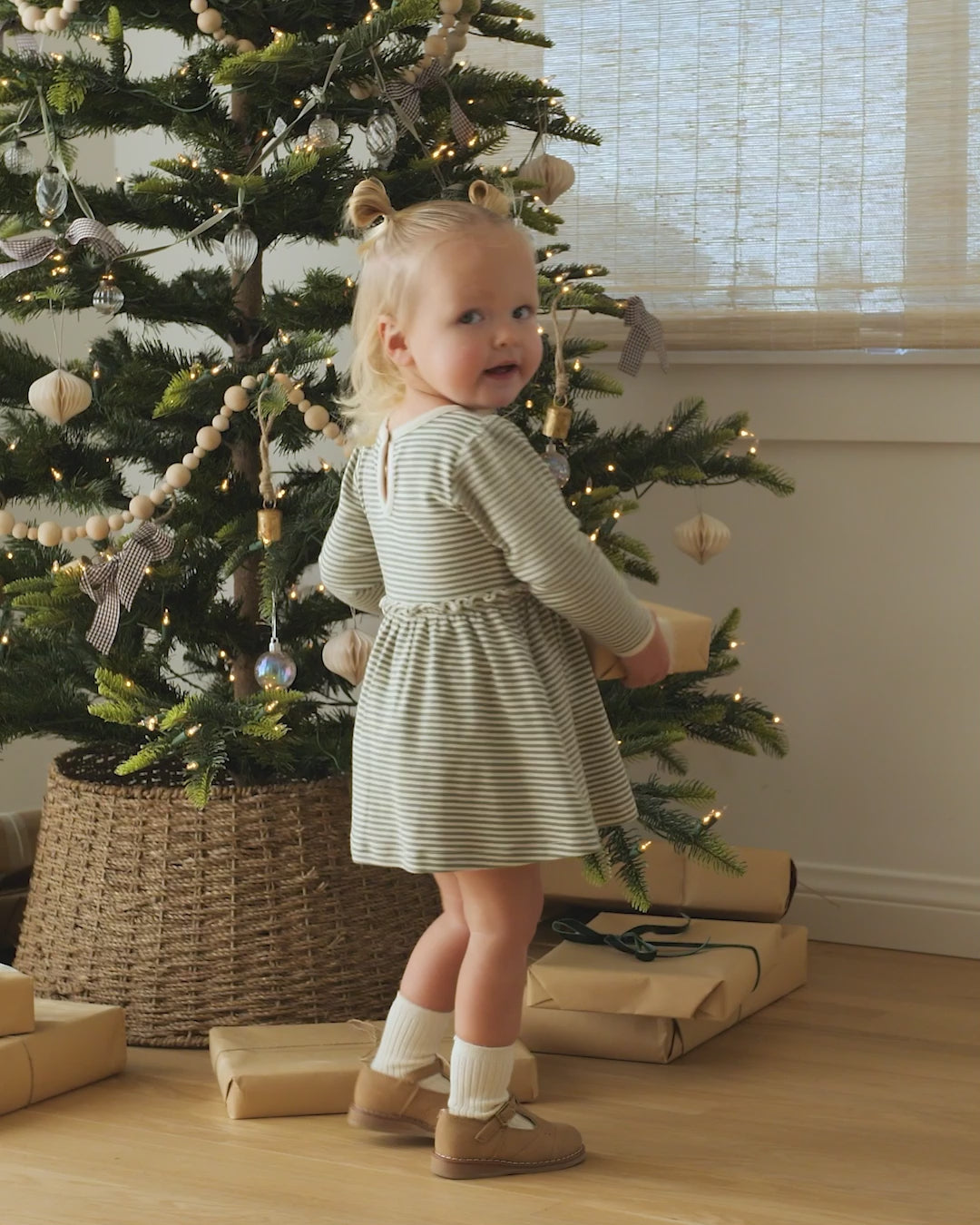 Mono con capucha || Coches