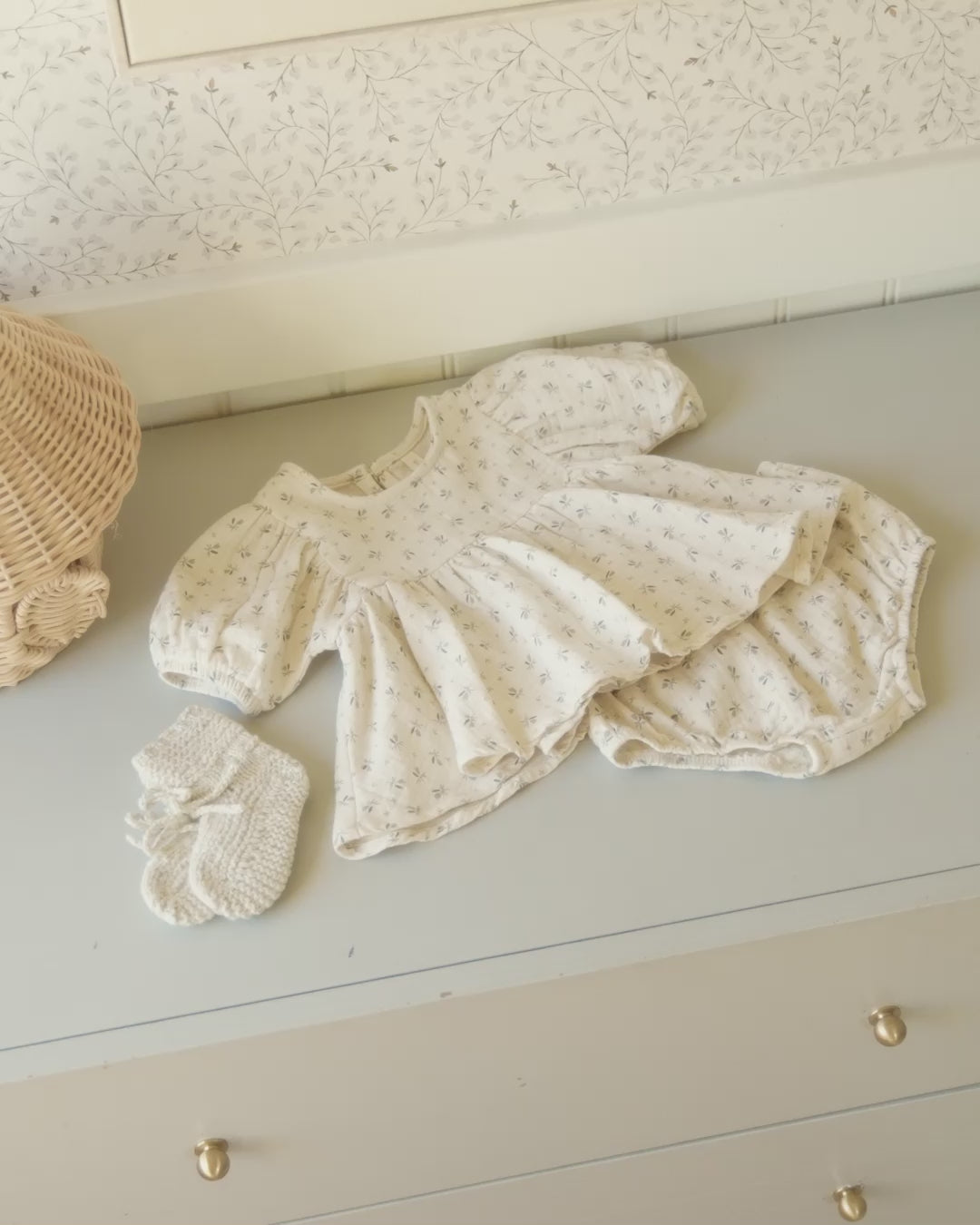 Knit Booties || Natural Confetti