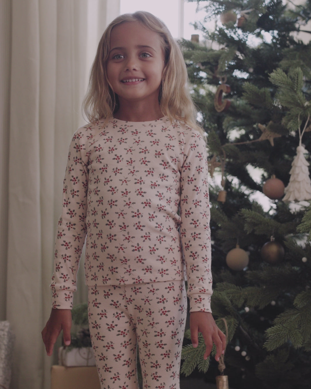 Organic Long Sleeve Pajama Set || Holly Berry