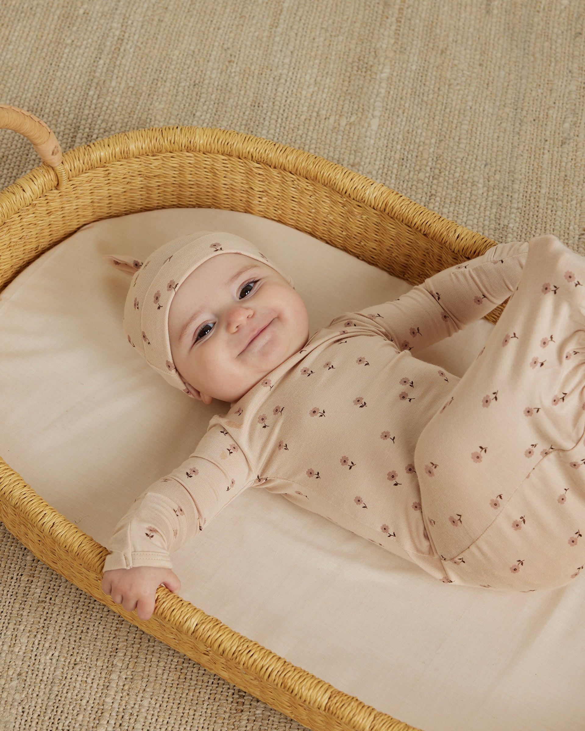 Quincy Mae Bamboo Swaddle + Knotted Hat II Swans main image 1